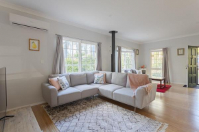 Nilgiri 3BR Mountain Retreat 5mins Katoomba Centre, Katoomba